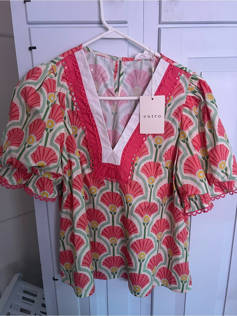 entro Coral Pink Floral V-Neck Puff Sleeve Blouse